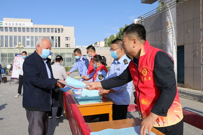 高臺(tái)縣市場(chǎng)監(jiān)管局開展“質(zhì)量月”法律咨詢宣傳活動(dòng) 助力新時(shí)代文明實(shí)踐